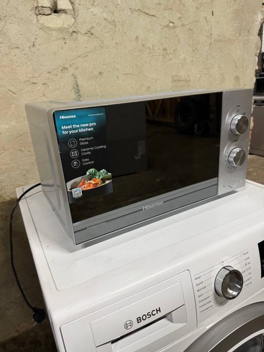 Мікрохвильовка HISENSE в іделаьному стані. Привезена з Німеччини
