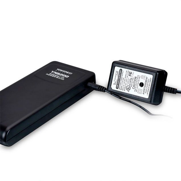 Мобильная батарея для фотовспышки Yongnuo YN5200 330V + 10400 mAh USB