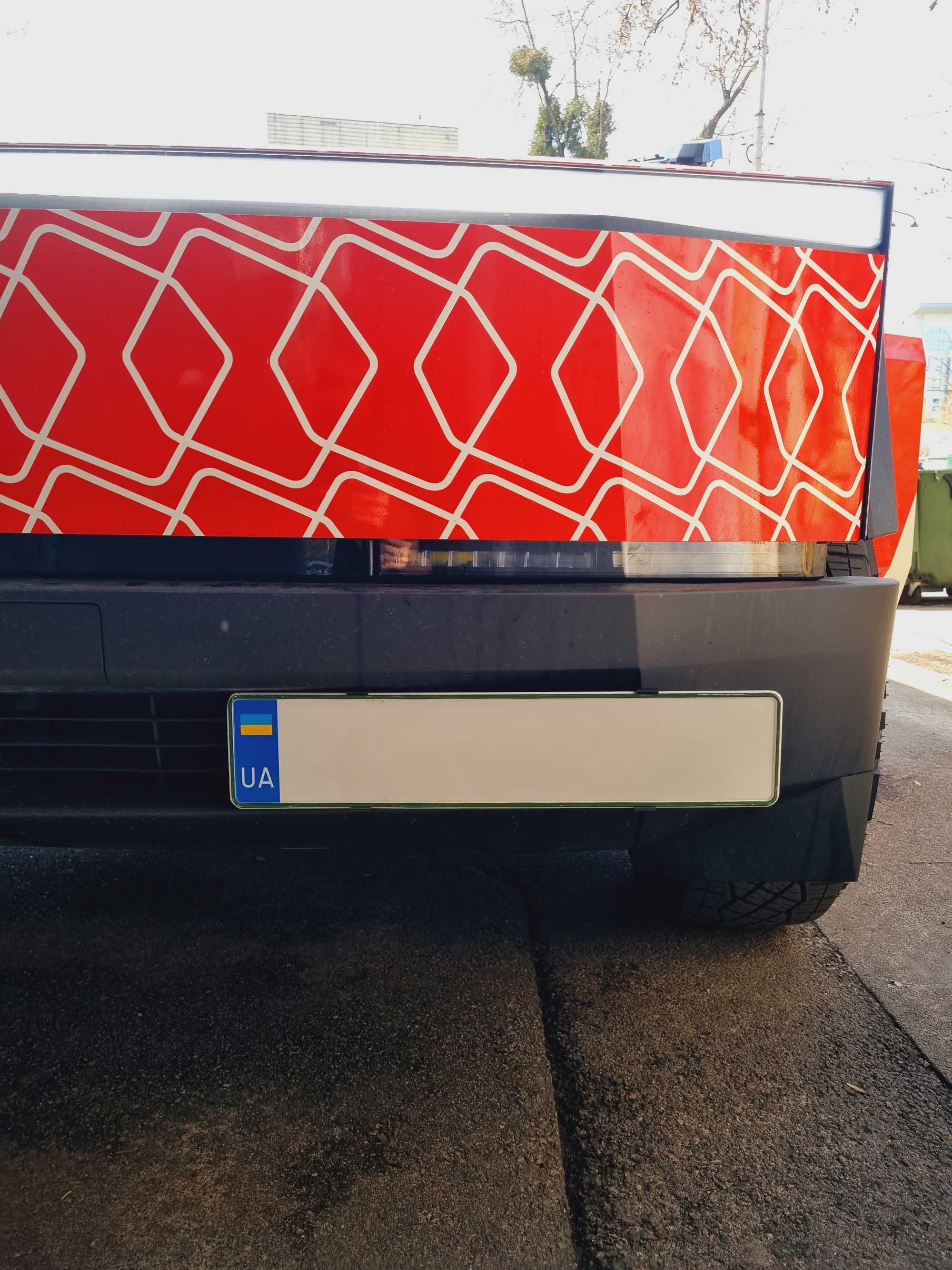 Крепление под номерной знак Tesla Cybertruck
