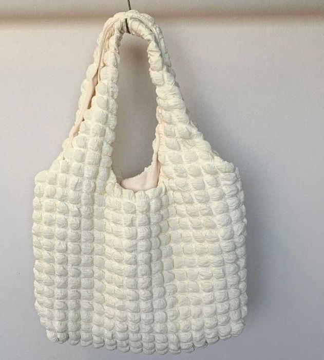 Mala de ombro acolchoada