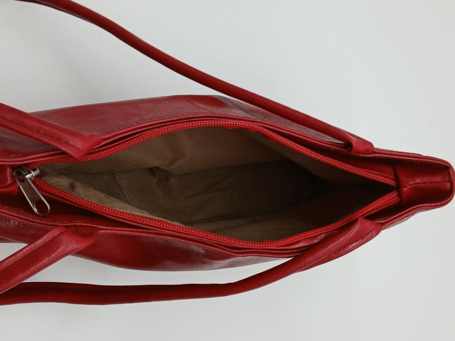 Mala senhora pele vermelha Quadrata