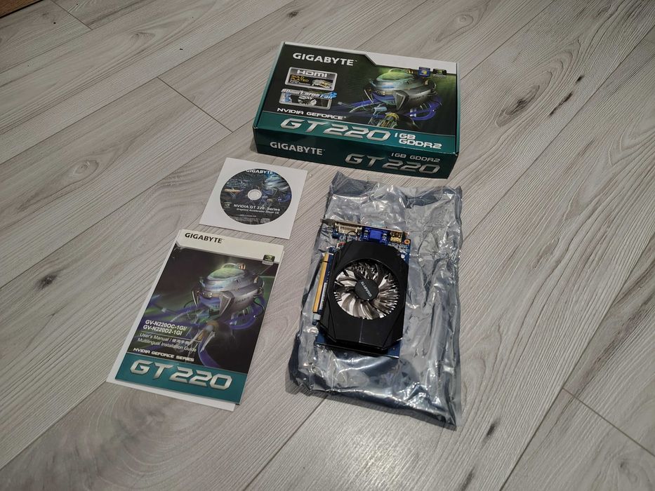 Karta Graficzna Gigabyte Nvidia  GeForce GT220 1GB DDR2 GV-N220D2-1GE