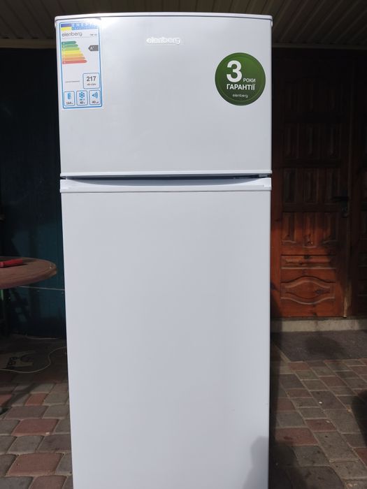 Двокамерний Холодильник Elenberg TMF 143, стан нового