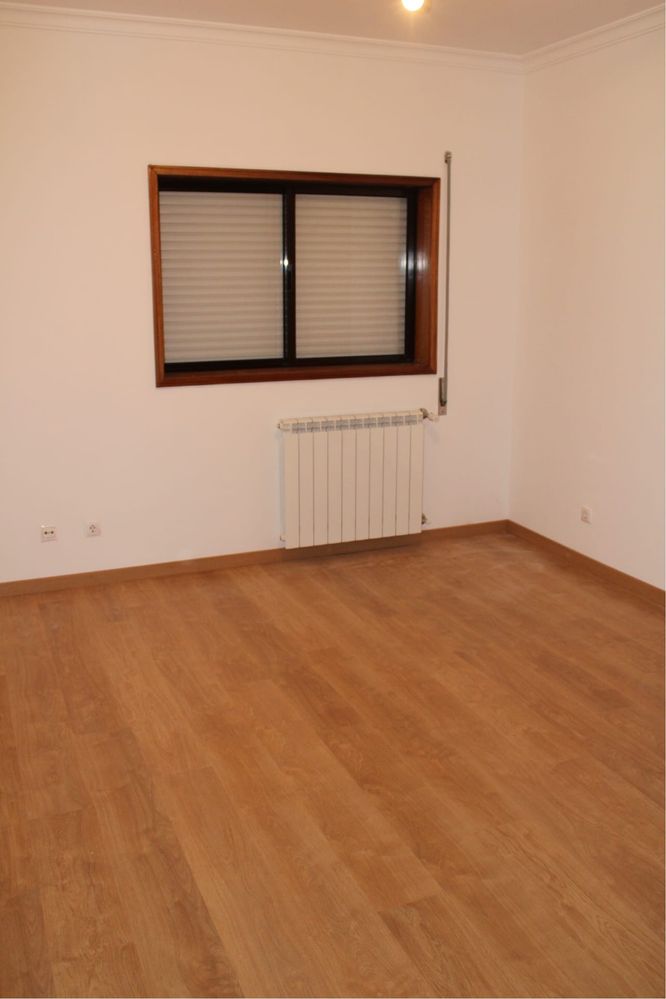 Amarante: T2, 96 m² + Box  – 550€