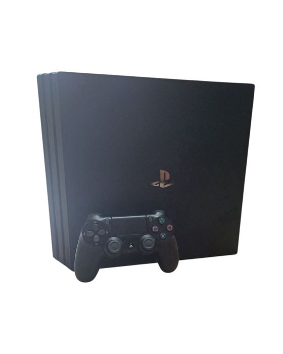 Продаю PlayStation 4 с жёстким диском на 1 ТБ — б/у, в отличном состоя