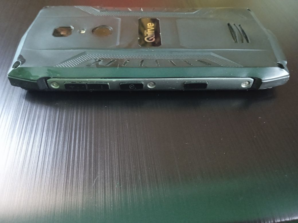 Телефон Qilive б.у