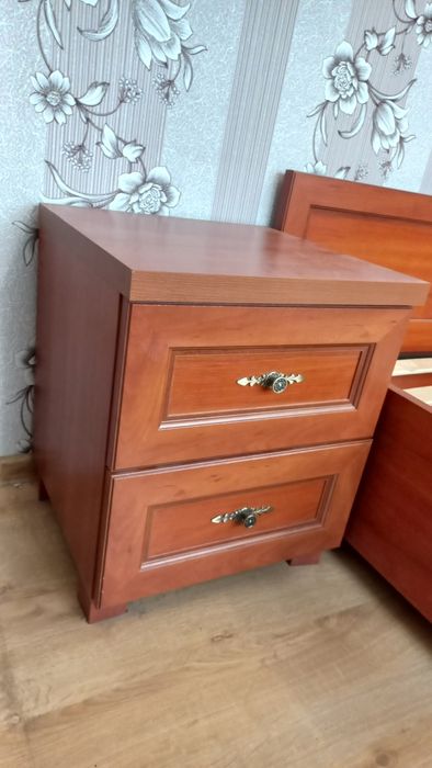 Szafka nocna brązowa, komódka, komoda. Dostępne 2 sztuki