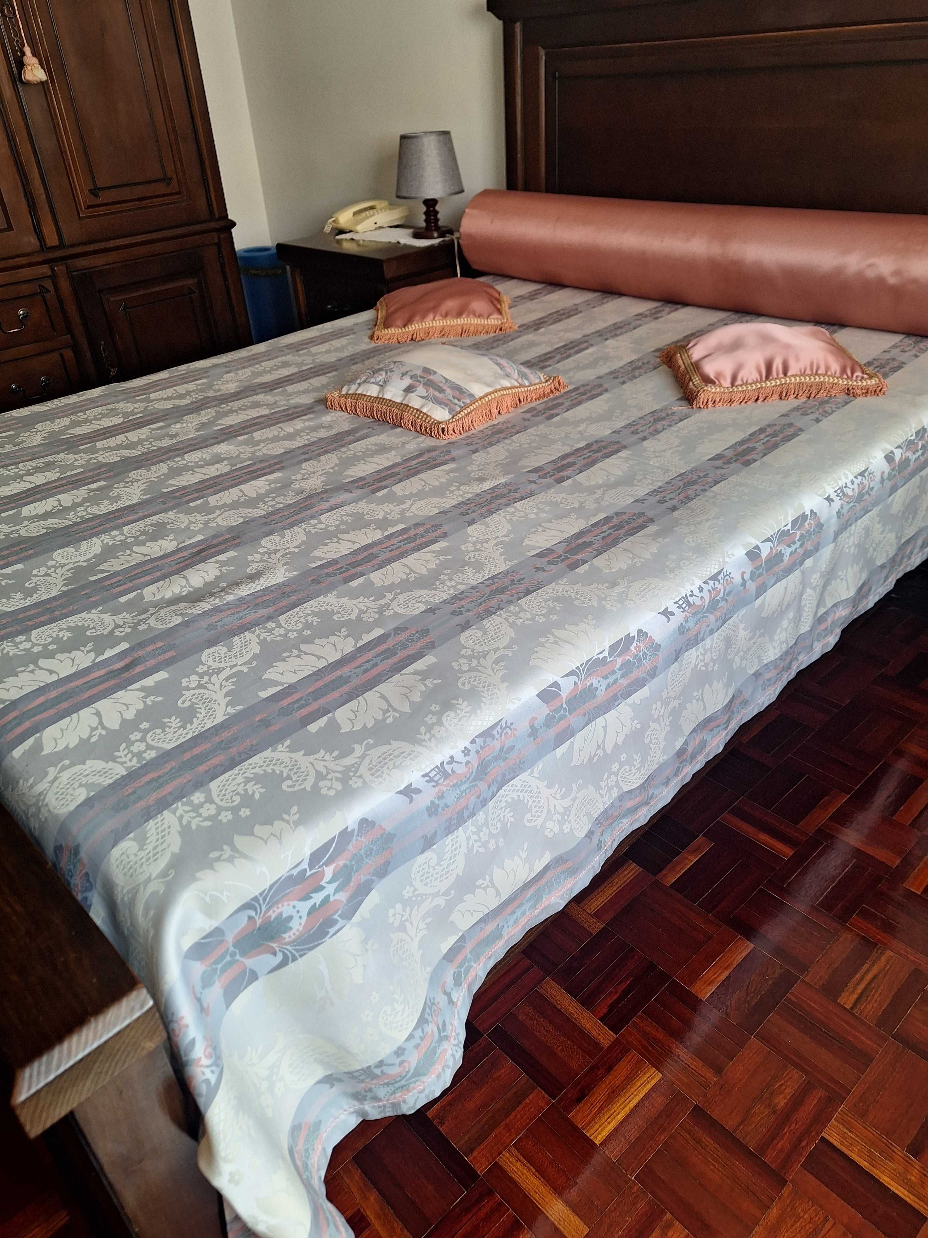 Cortinados de quarto + decoração de cama