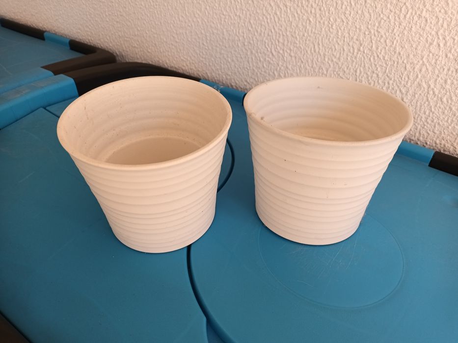 Lote 2 vasos cerâmicos