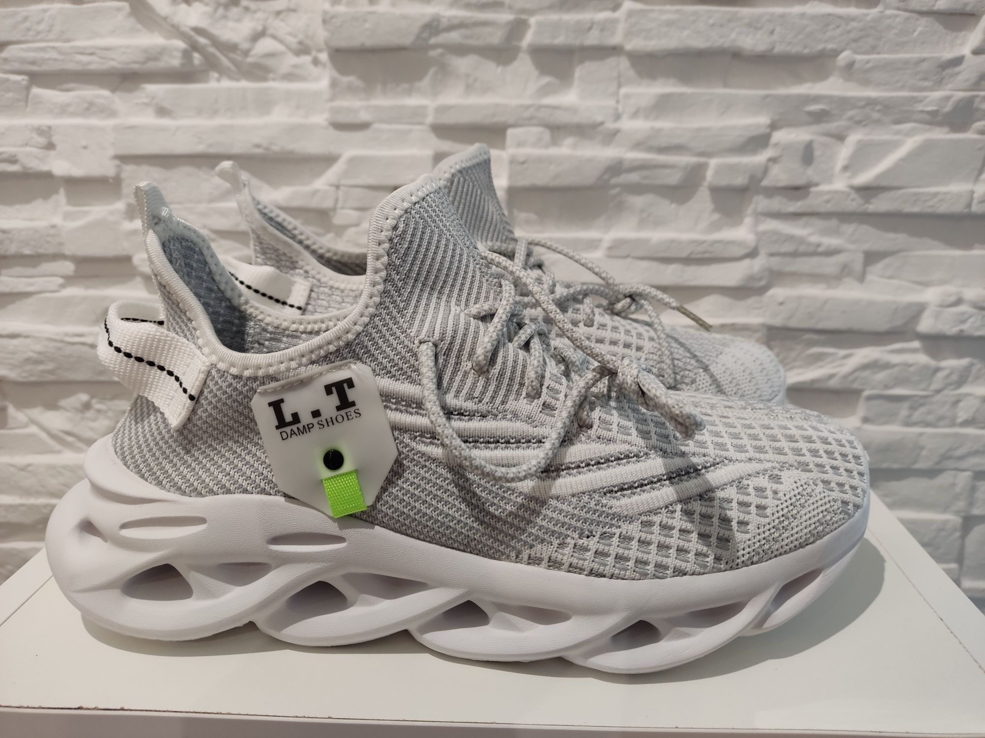 Buty sportowe męskie 40 (25,8 cm)