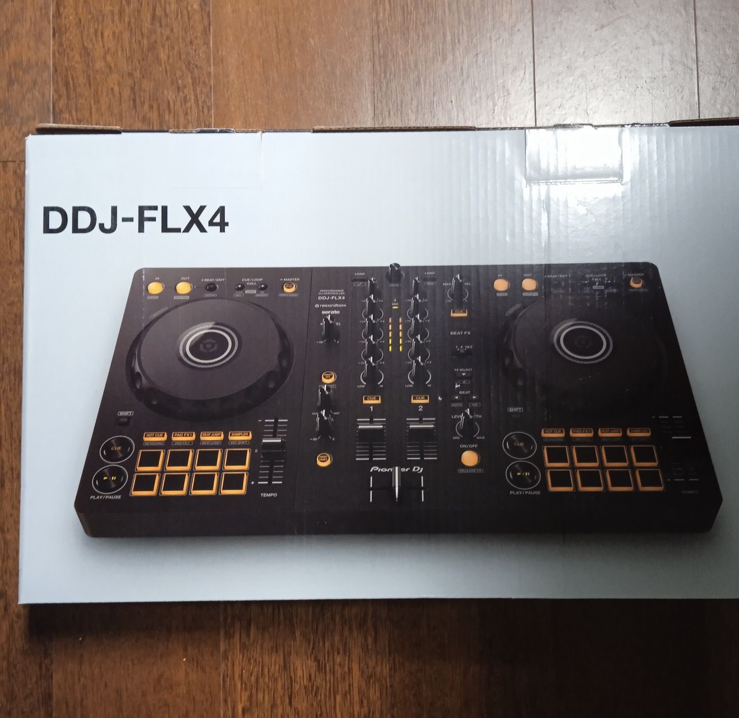 Mesa DJ Pioneer DDJ-FLX4 praticamente nova nova