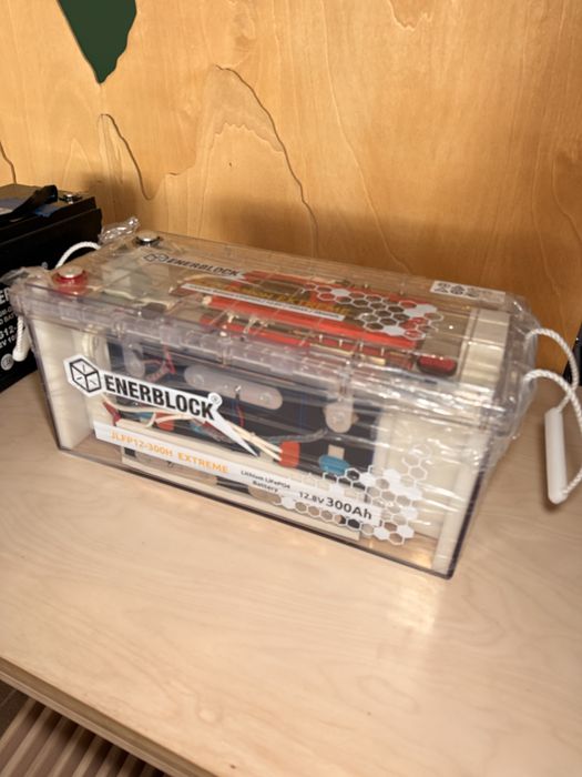 Fabrycznie nowyAkumulator LiFePO4 ENERBLOCK 12.8V 300Ah EXTREME – nowy