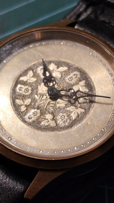 Zegarek naręczny pasówka