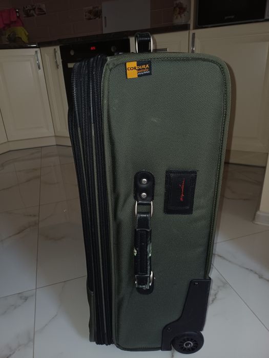 Валіза велика з двома замками