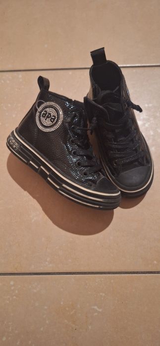 Trzewiki dziewczęce