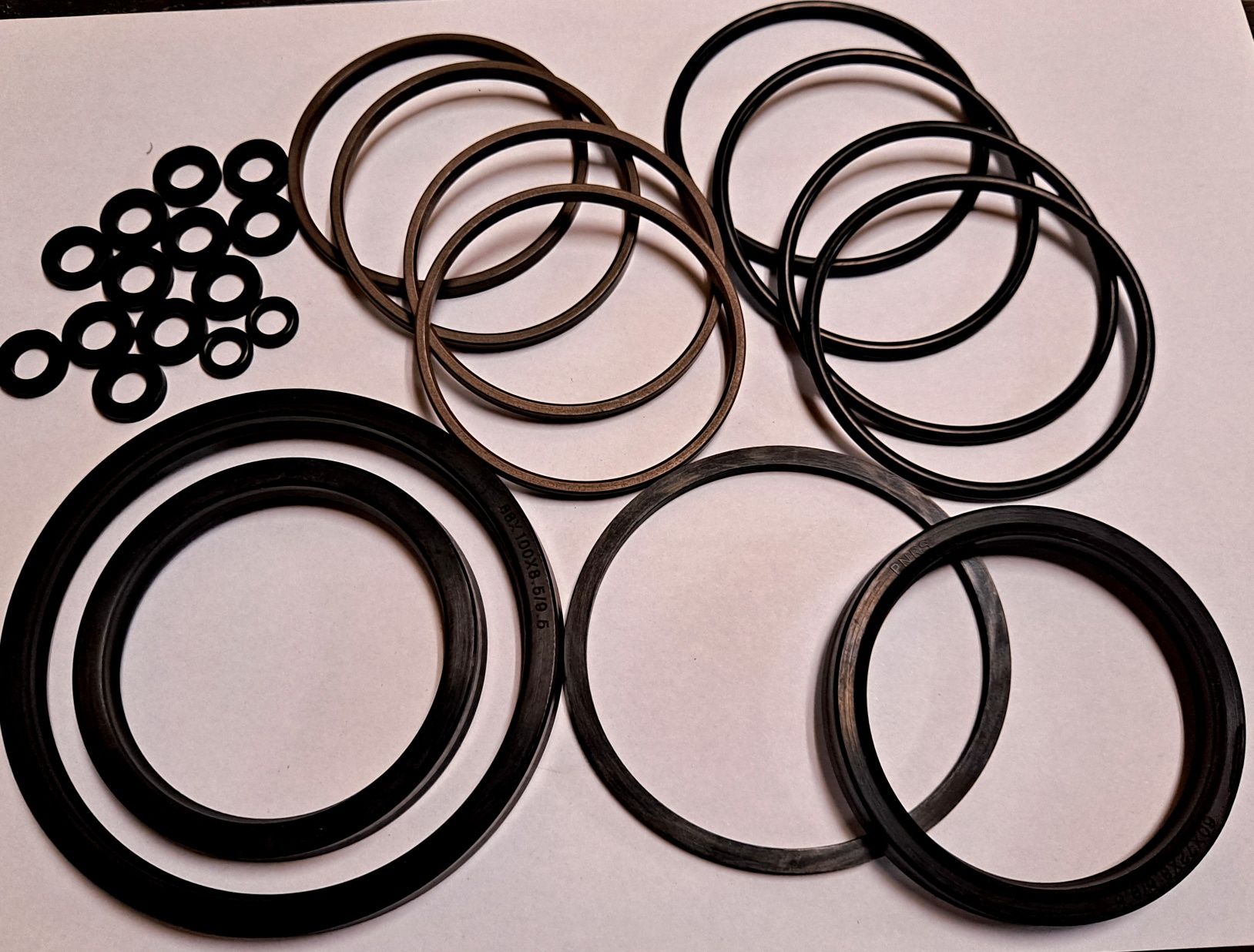 Komplet uszczelnień kolumny obrotu Caterpillar CAT M312 M313 M315 M316