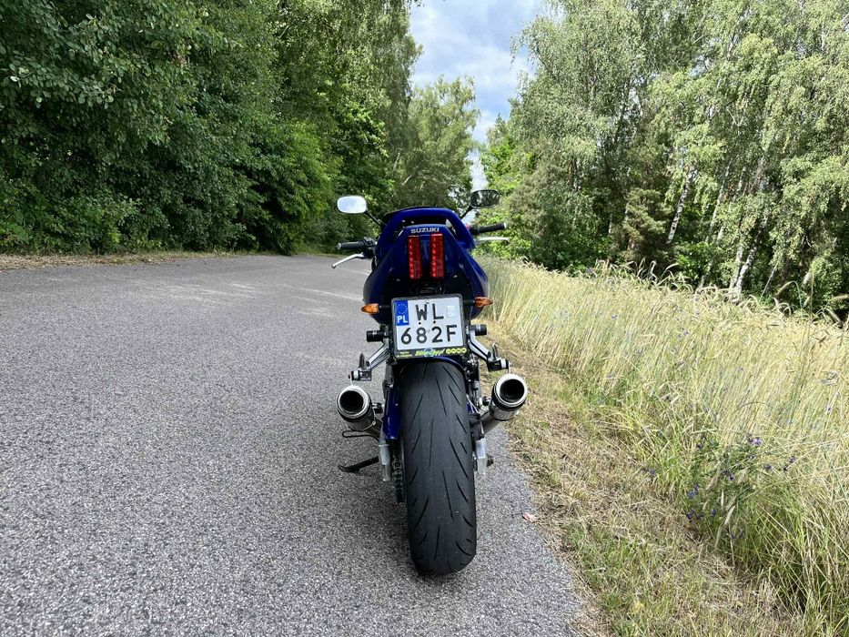 Suzuki SV1000S ..