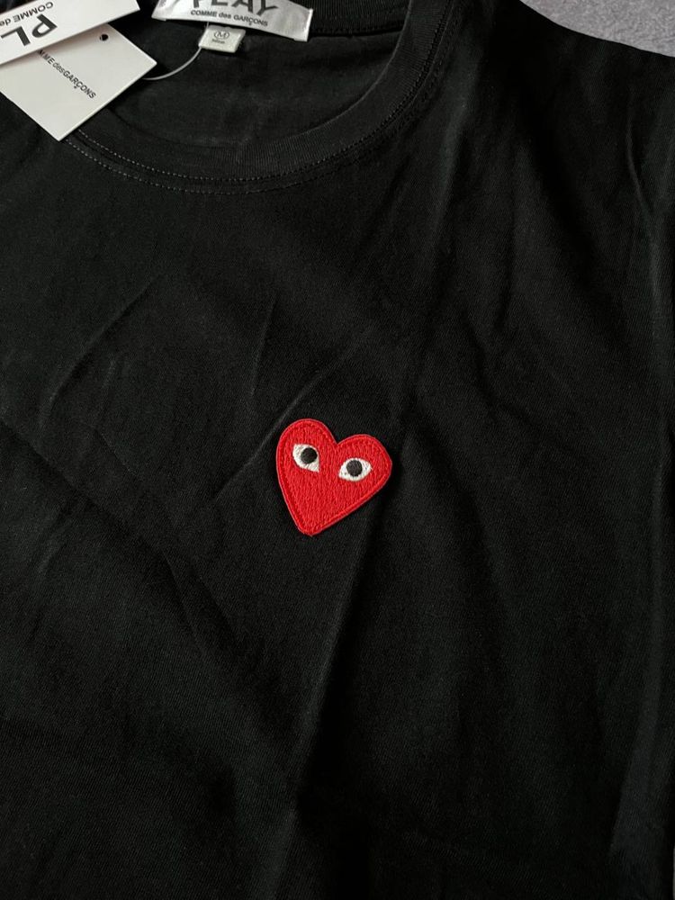 Футболка CDG/ Comme des Garçons