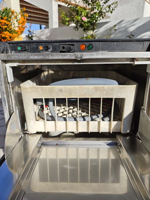 Maquina lavar loiça e copos