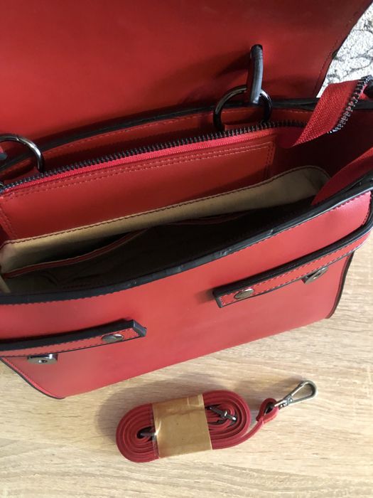 Сумка трапеція червона