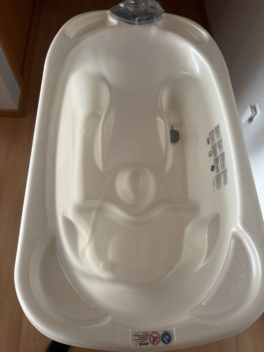 Banheira com suporte para bebe