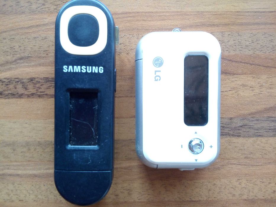 MP-плеер Samsung YP-U5; LG Flash mp3