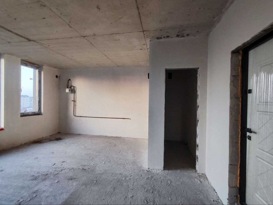 3 окремі кімнати+кухня студія в ЖК по вул. Незалежності.