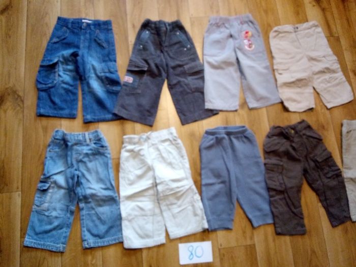 Ubranka w rozmiarze 80