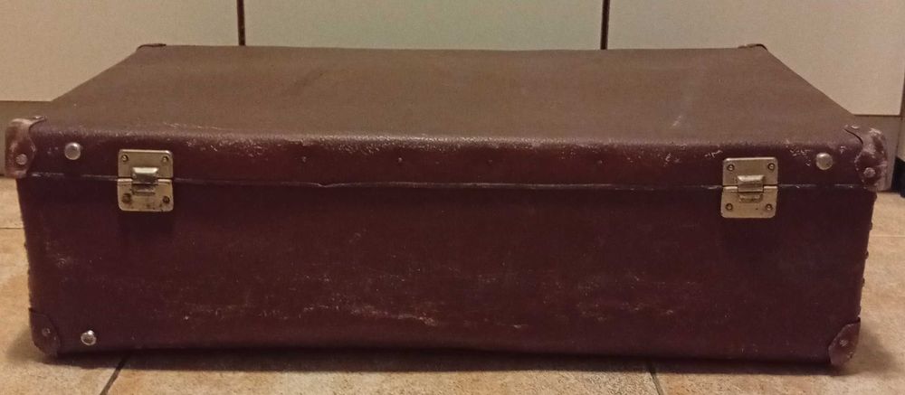 Чемодан большой, коричневый. Винтаж. СССР