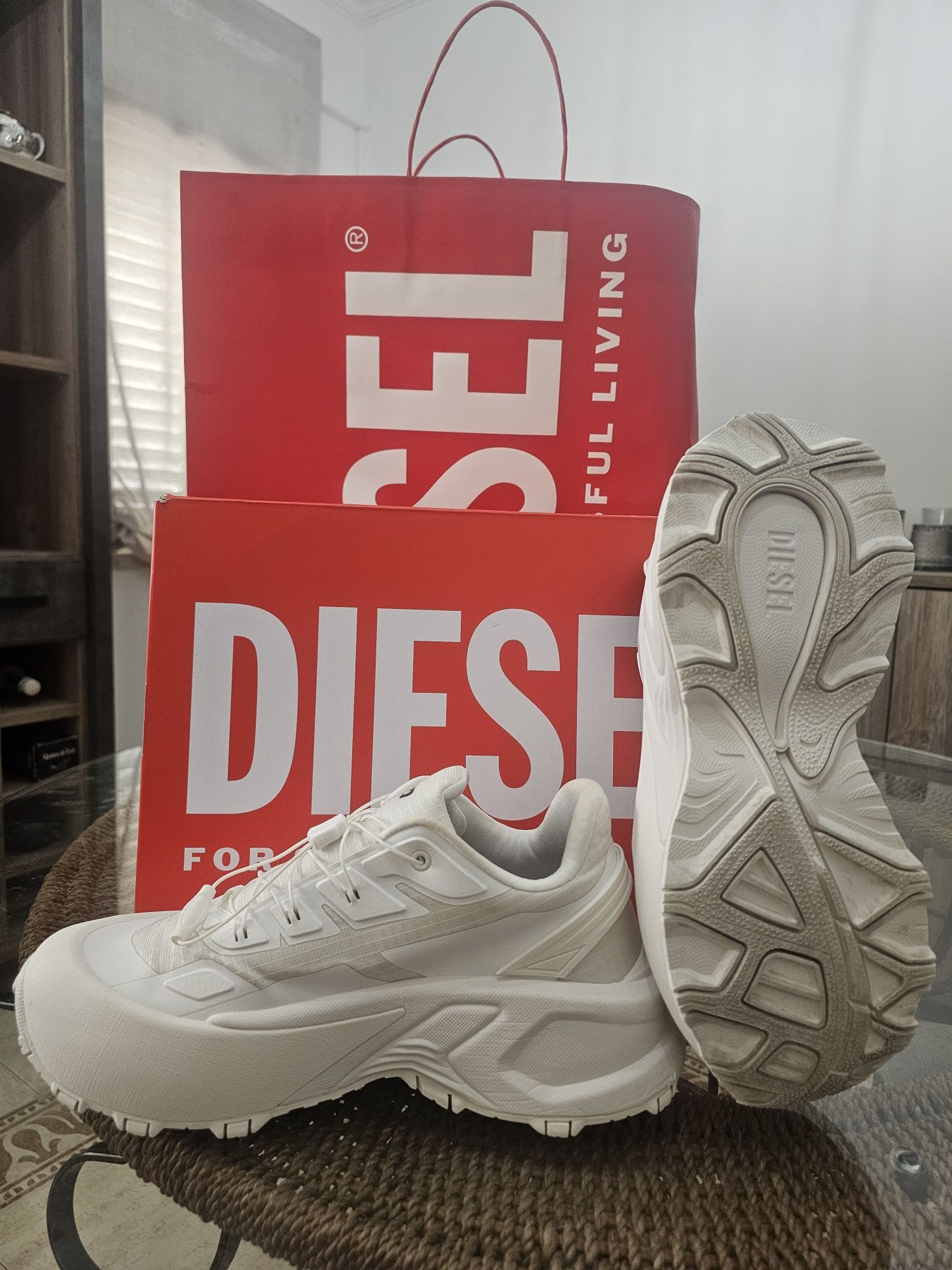 Ténis Diesel D-Cage Runner Brancos