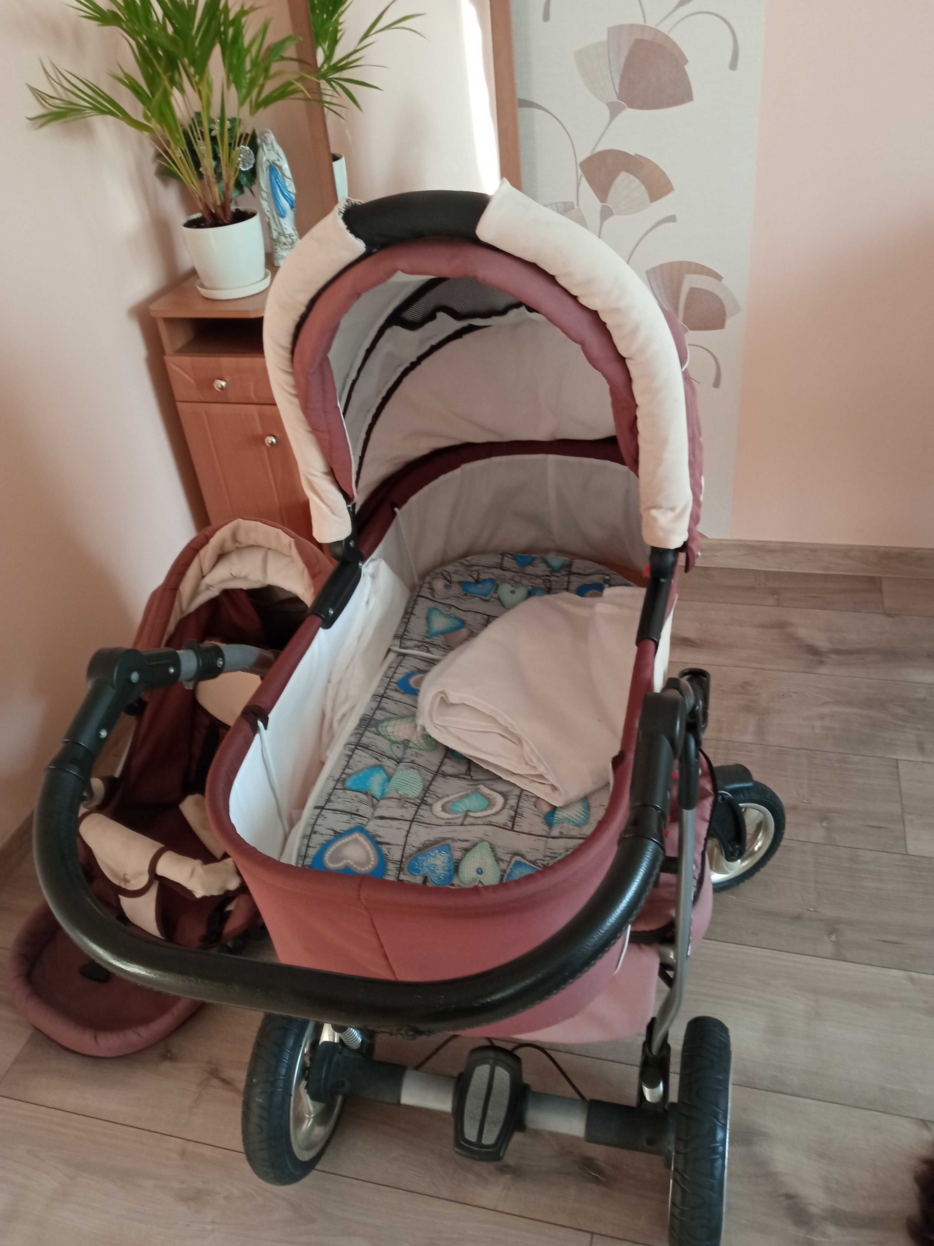 Sprzedam wózek dziecięcy 3w1