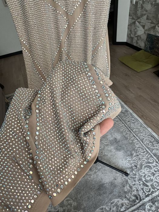 Платье в стразах блестках
