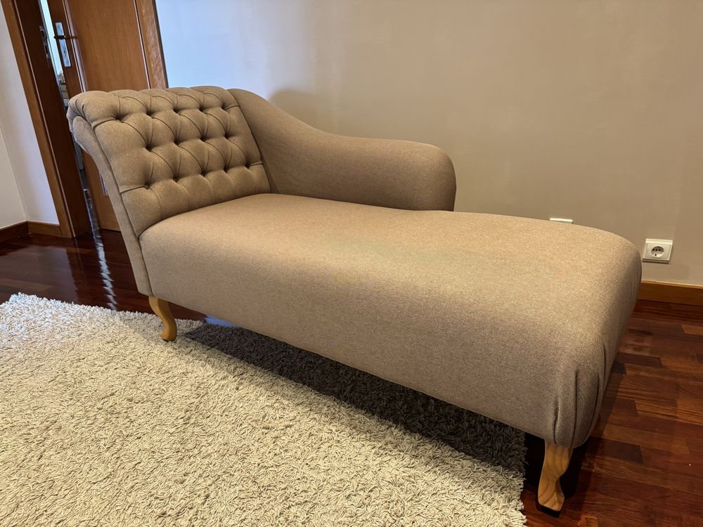 Chaise Longue cor castanha com capitone