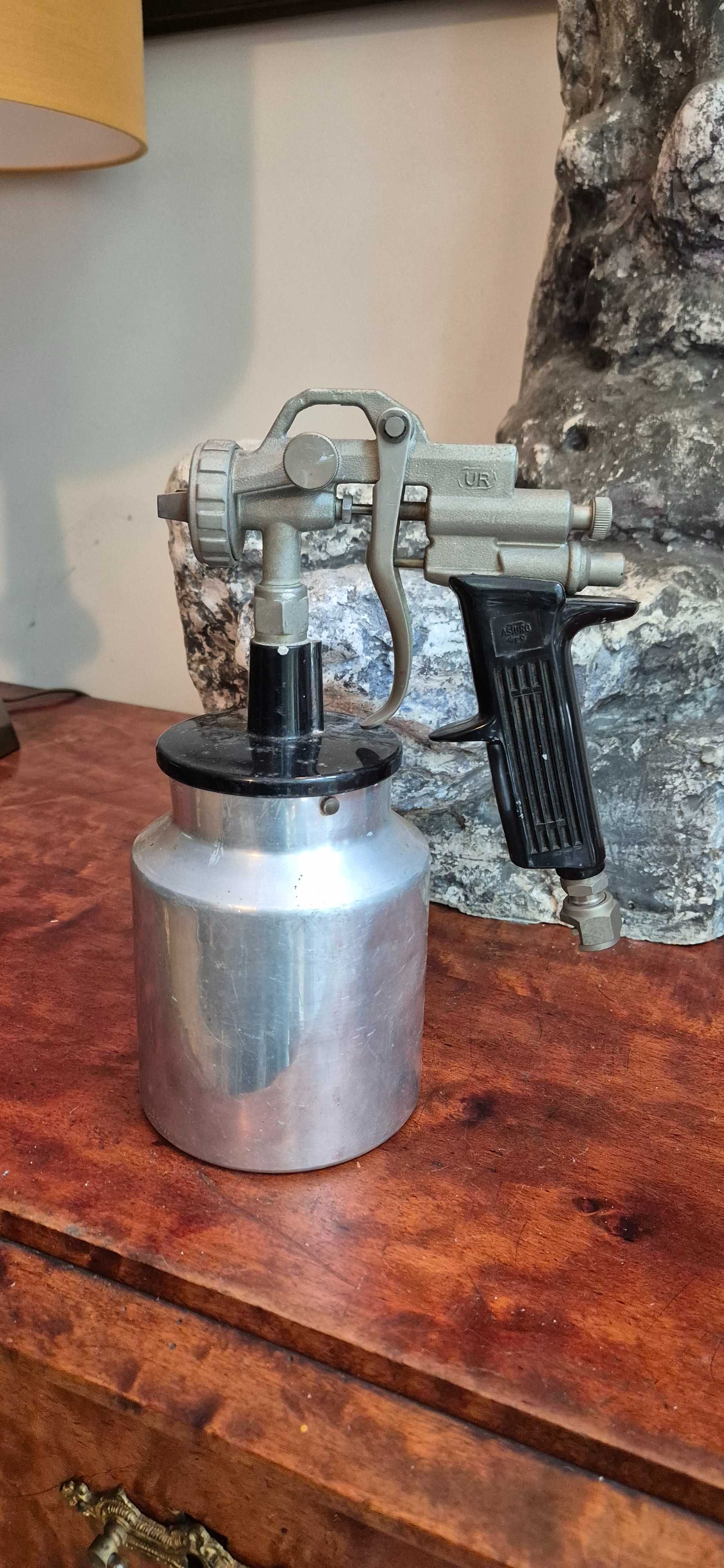 Zabytek techniki pistolet malorski AsTuro Włochy dekor