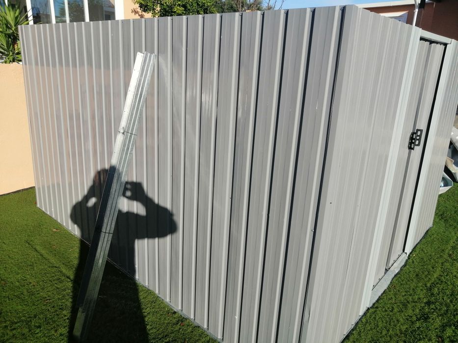 vendo abrigo de jardim usado