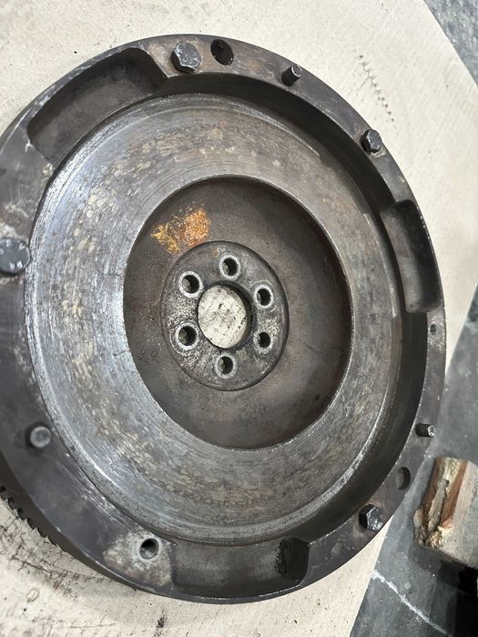 Маховик Opel omega frontera 2.4L 8v c24ne  90322396