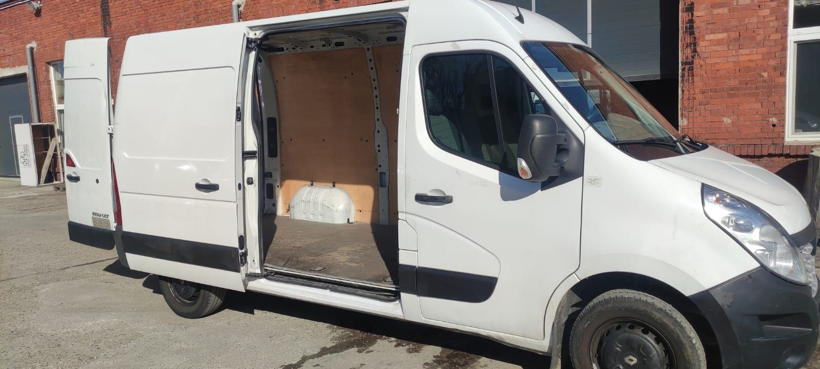 Renault Master L2H2