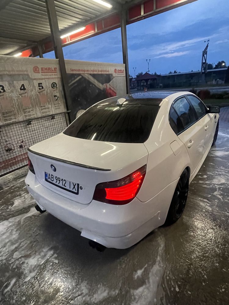 BMW e60 2009год