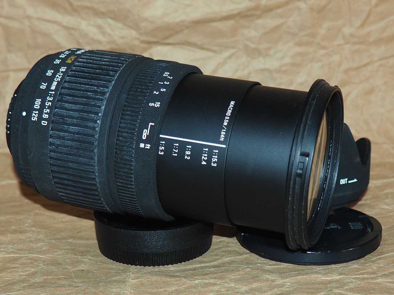 Obiektyw Sigma ZOOM DC 18-125mm f/3.5-5.6 D.