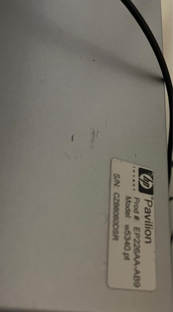 Computador HP Pavilion W5340 com monitor, teclado e rato