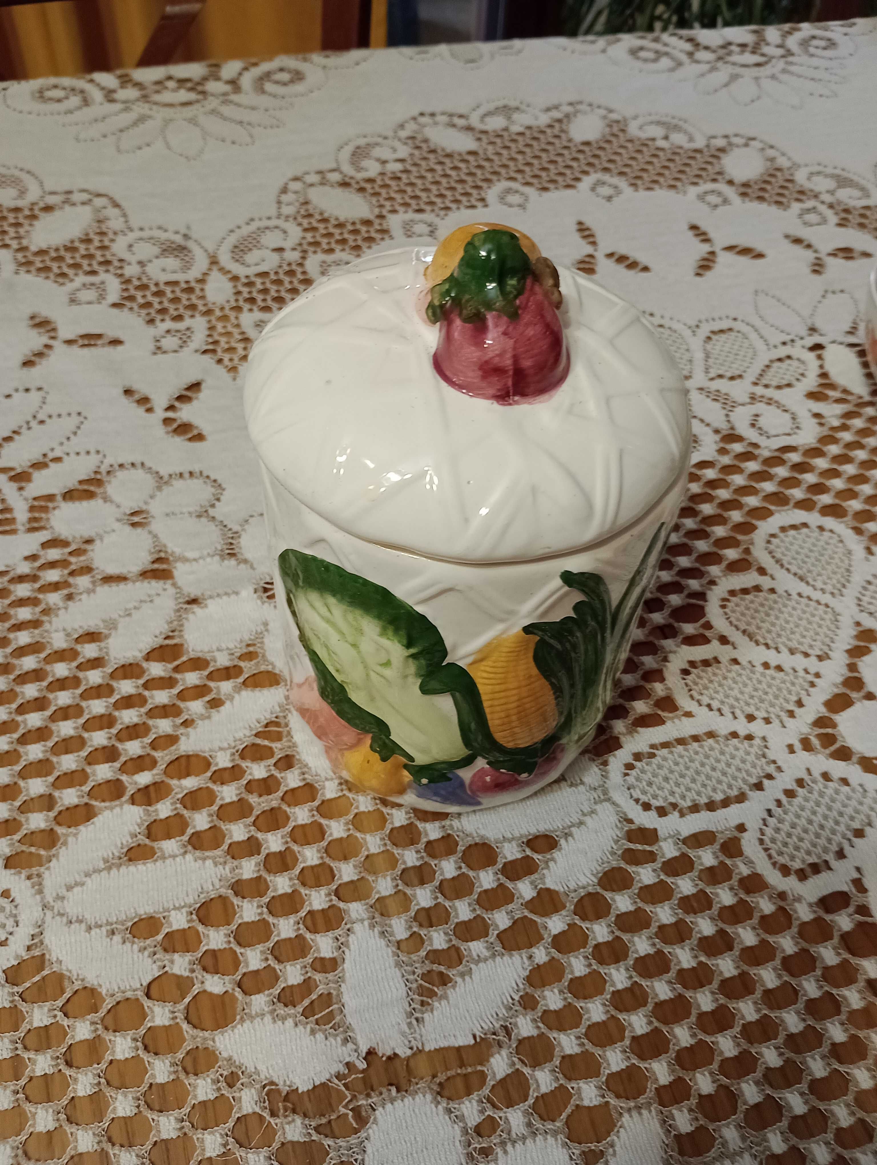 Pojemnik ceramiczny poj 0.9 l