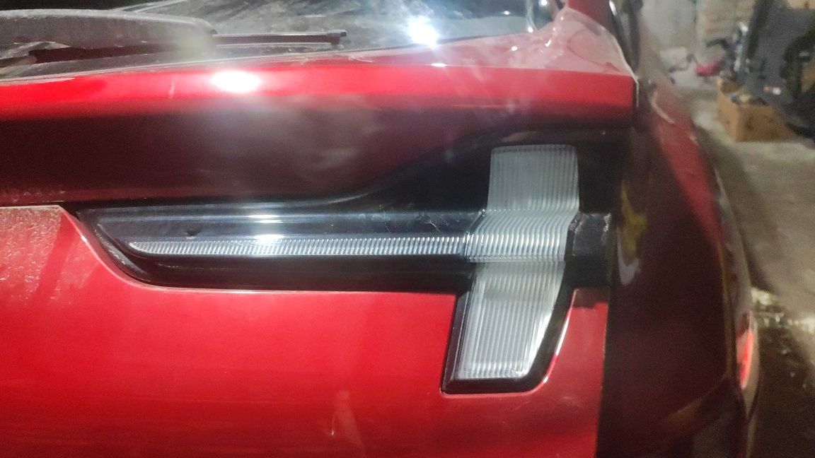 Стоп в крило, кришку багажника ford Mustang mach-e elektrik