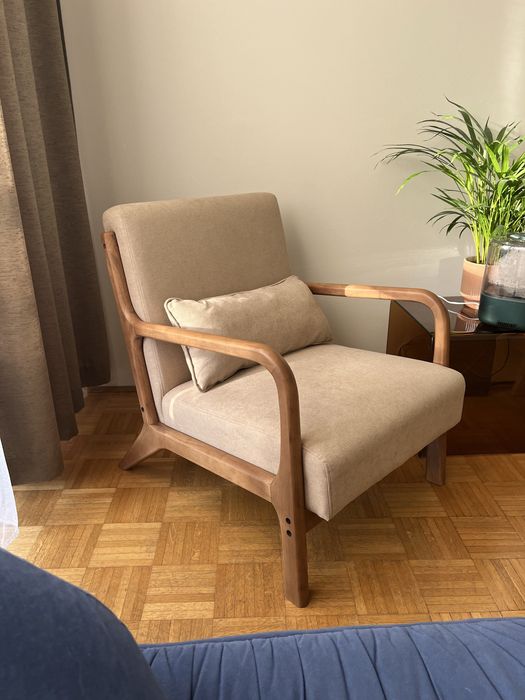 Drewniany fotel SKOVDE