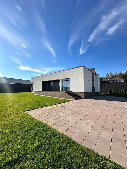 Будинок з новим дизайнерським ремонтом у Стоянці, 8 соток, 165 м2