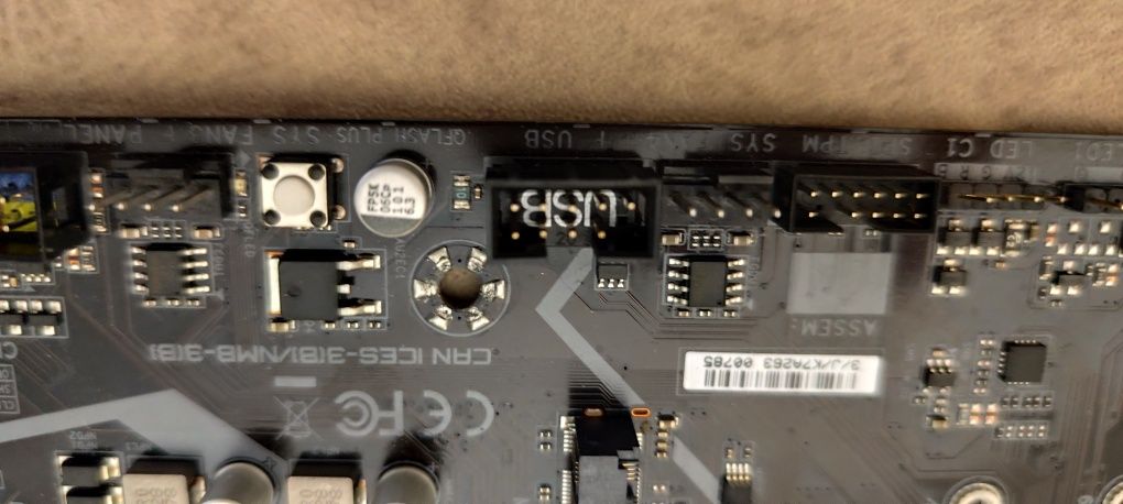 Мат плата Gigabyte Z490 UD AC LGA1200