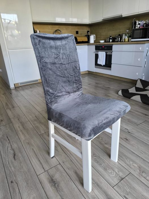 Nowe pokrowce na krzesła