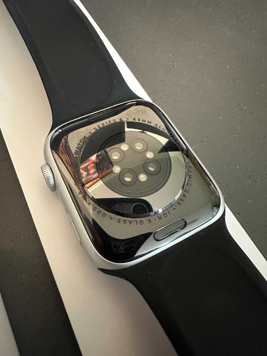 Apple watch series 6 44mm silver srebrny stan idealny