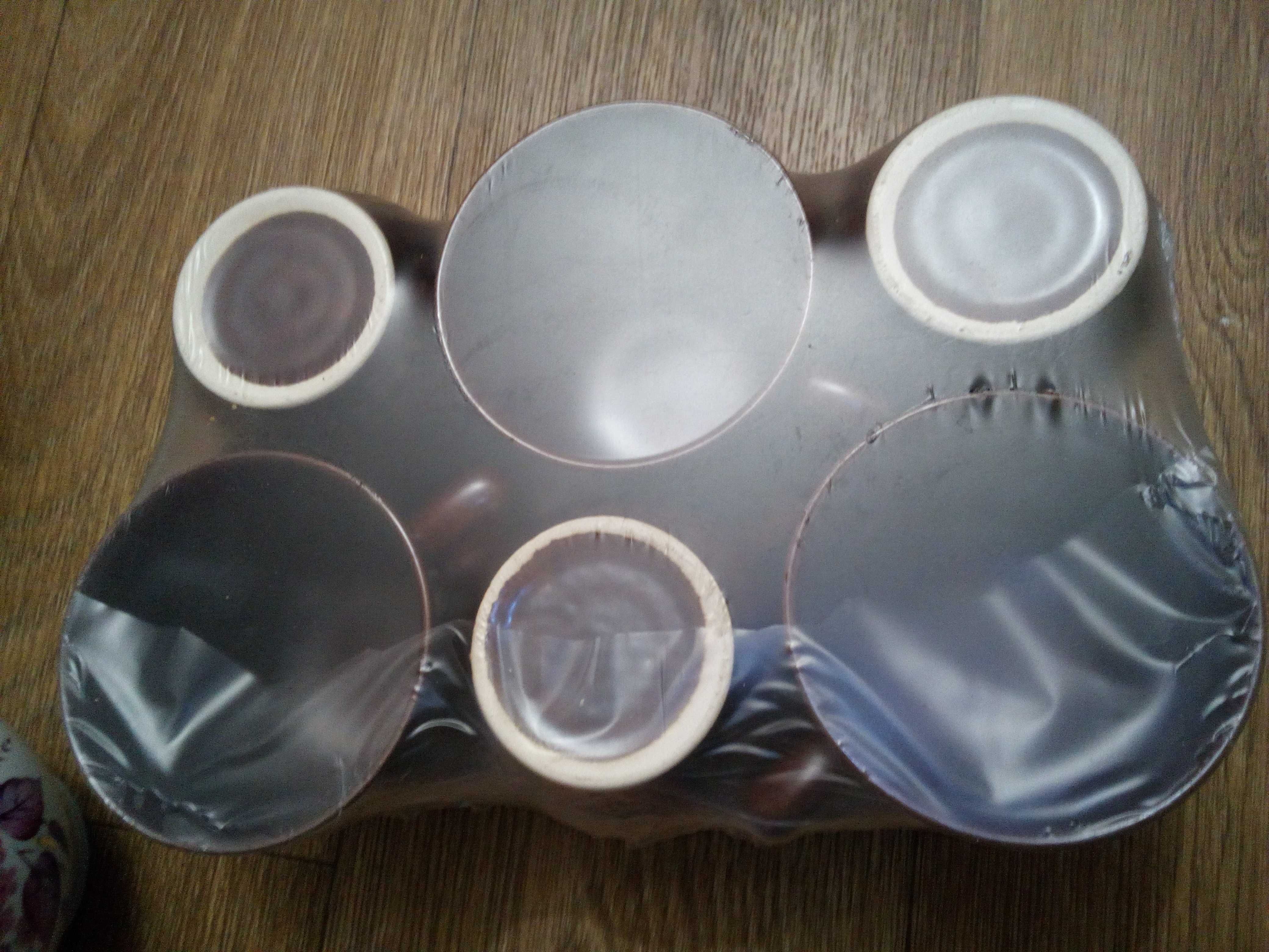 Подарочнй набор чашек с рисунком в упаковке (новые)