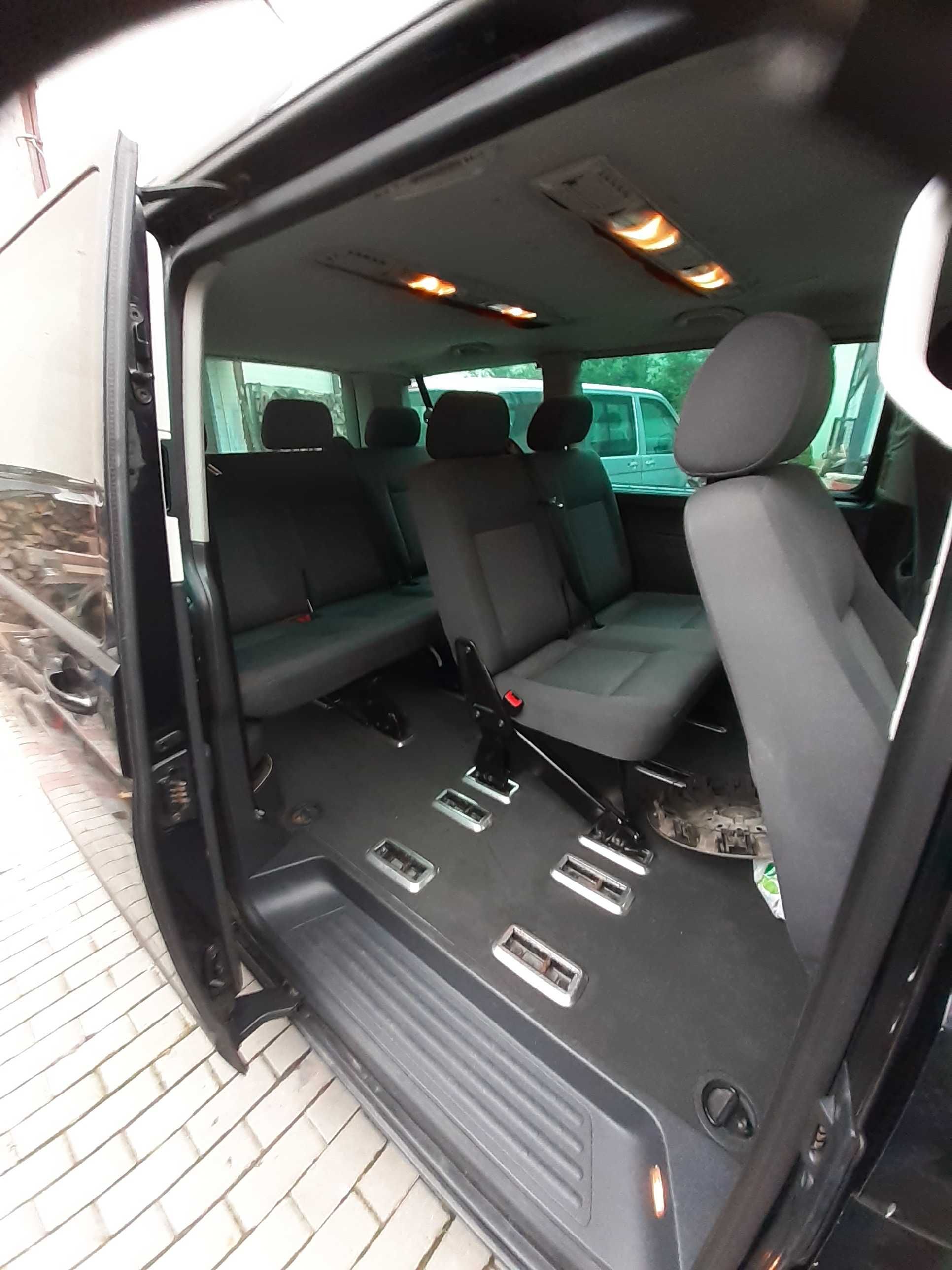 Volkswagen T5 Caravelle 2.5 130KM TDI