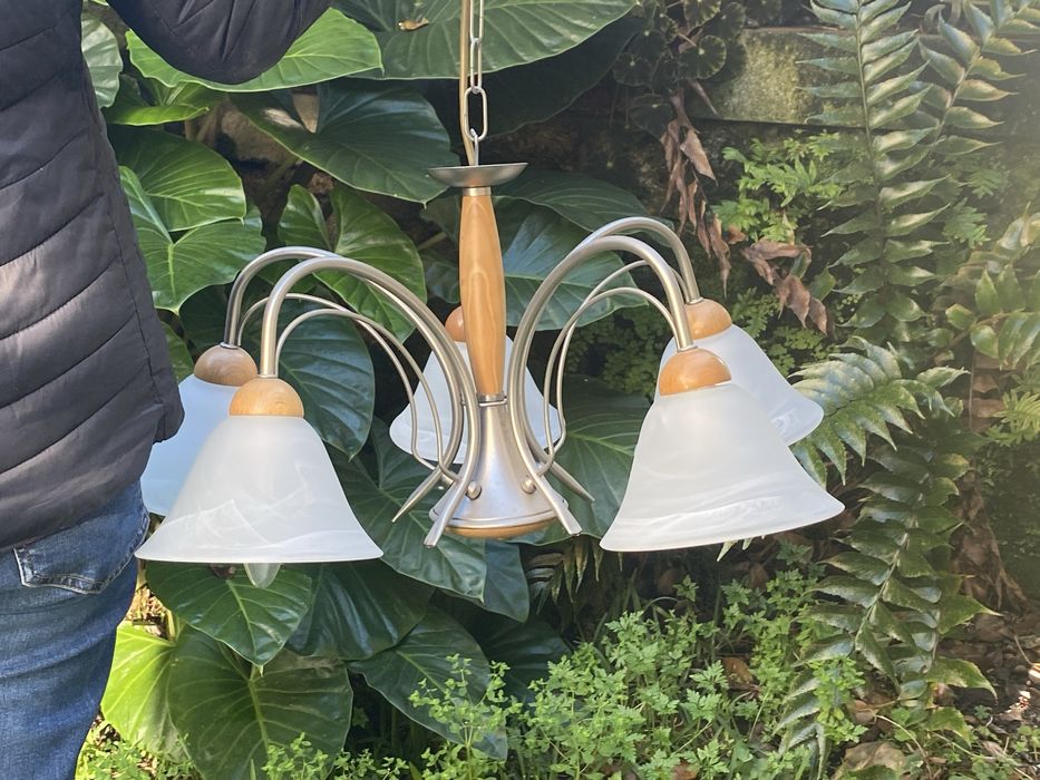 Dois Candeeiros (Um de cinco e outro de três copos) Em Metal e Madeira